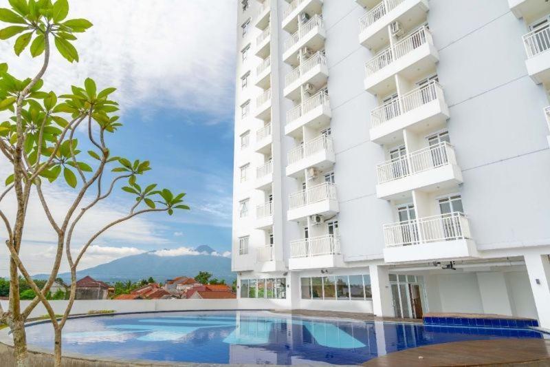 Jasmin Park Apartemen By Fix'S Room Kedungbadak エクステリア 写真
